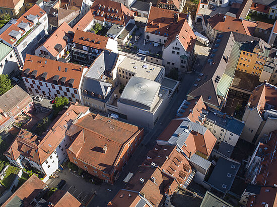 Zwischen Dom, Turnier und Tora: 
Jüdische Bilderwelten und Frömmigkeitsideale im mittelalterlichen Regensburg