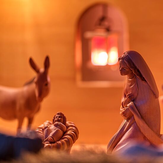 "Ihr werdet ein Kind finden, das, 
in Windeln gewickelt, 
in einer Krippe liegt" - Lk 2,12b